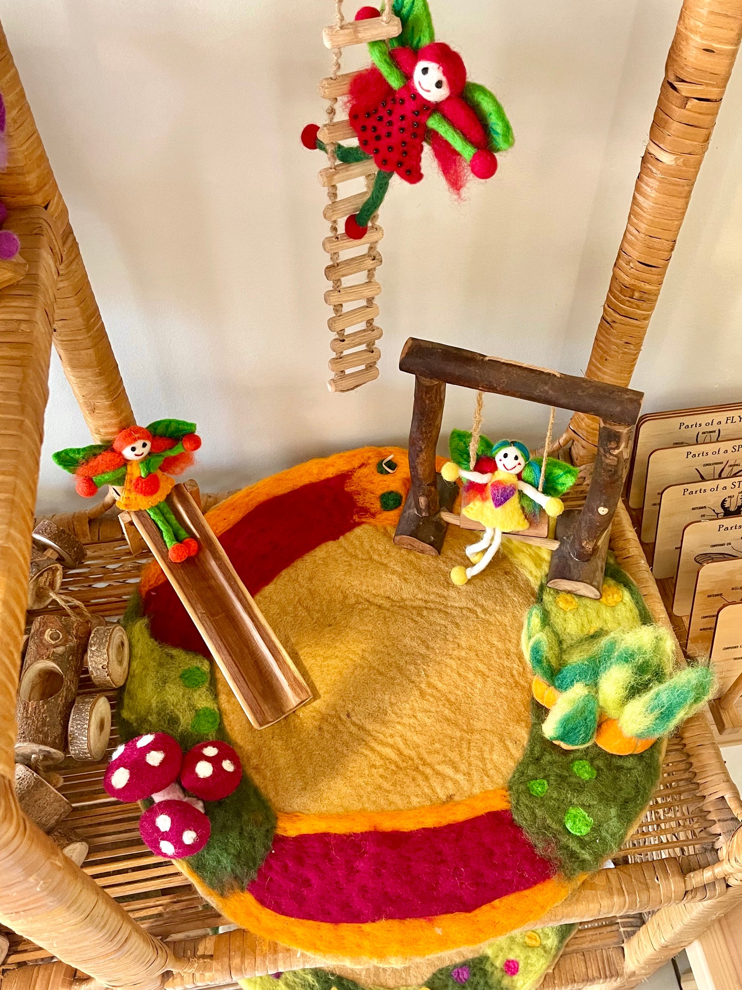 Seasonal Felt Play Mat -Autumn