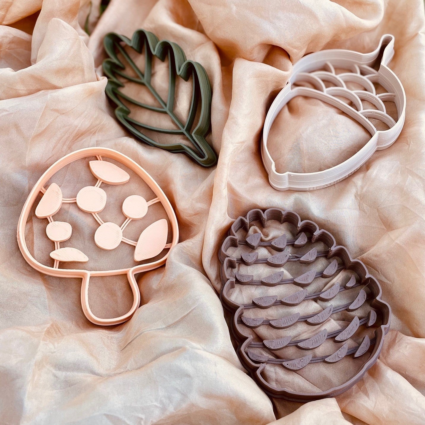 Pine Cone Bio Cutter