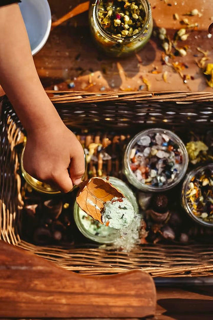Fairy Leaf Scoop