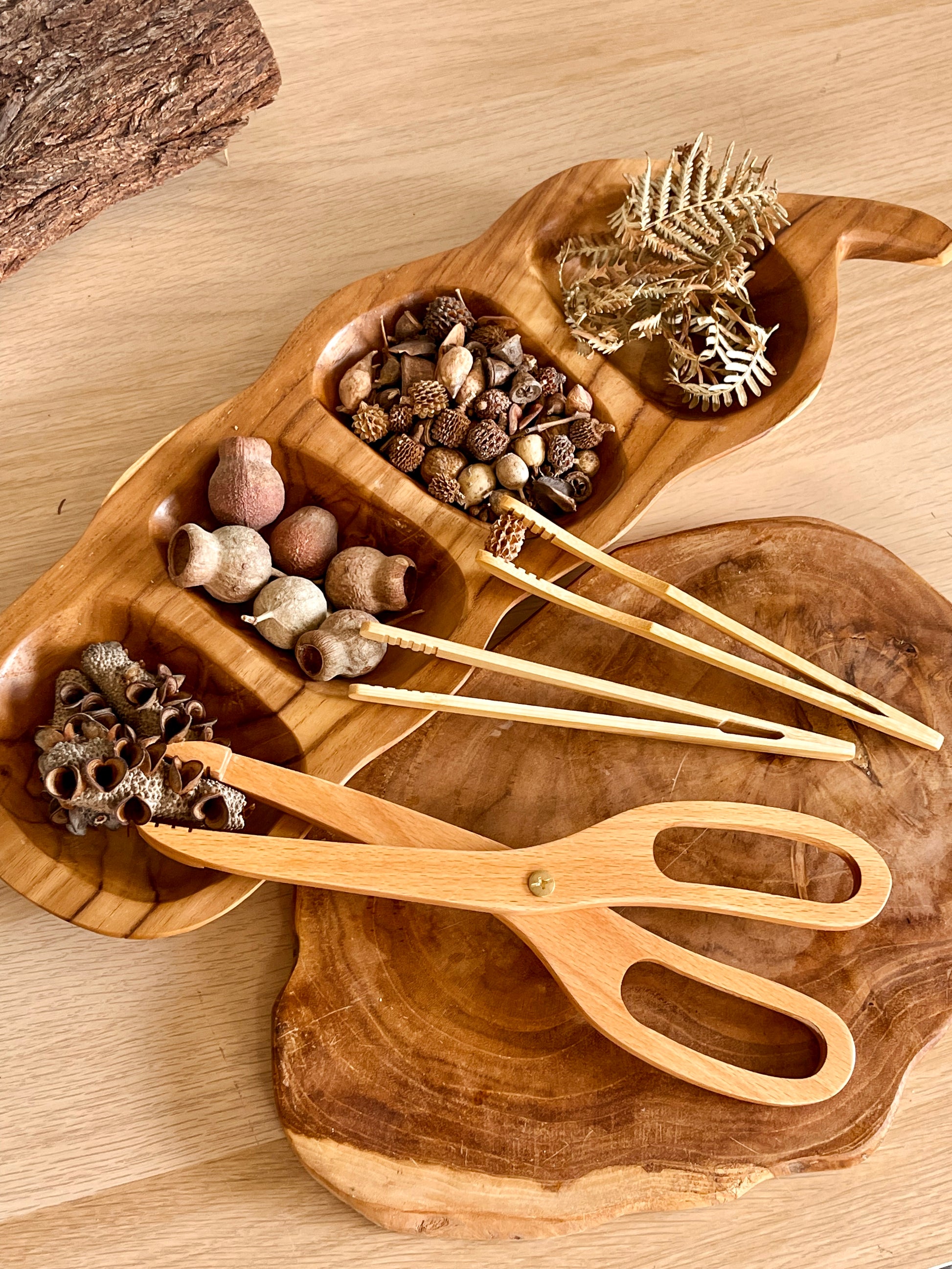 Montessori Fine Motor Tong Set includes 3 x textured tongs.