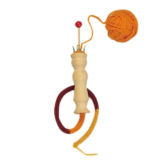 Gluckskafer Wooden knitting Doll 4 nails natural