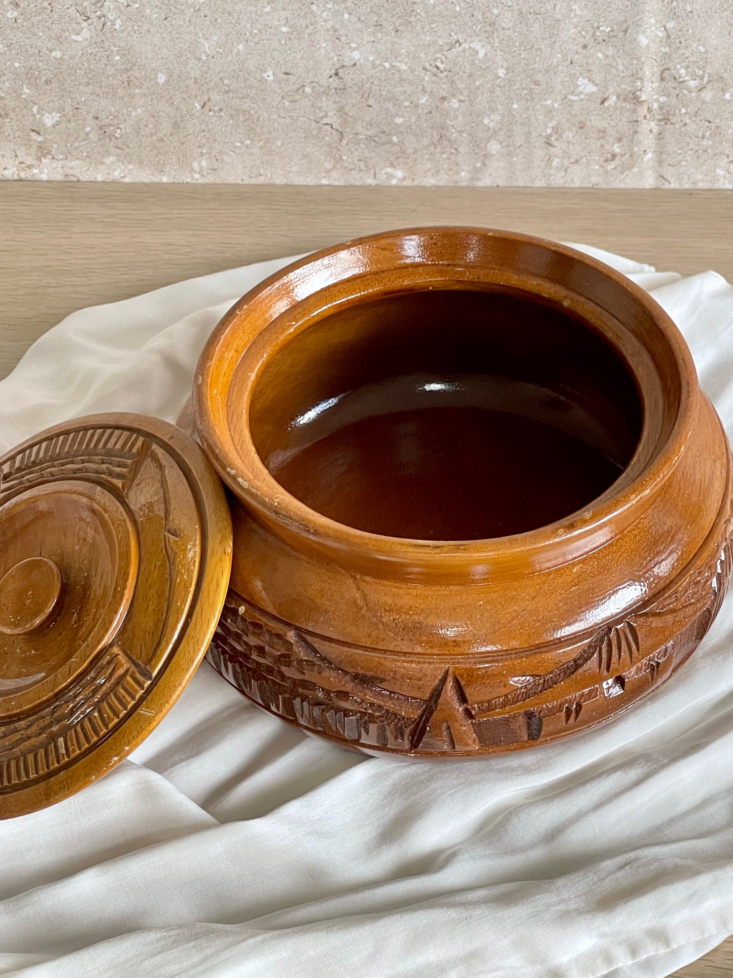 Lidded hand carved trinket Bowl