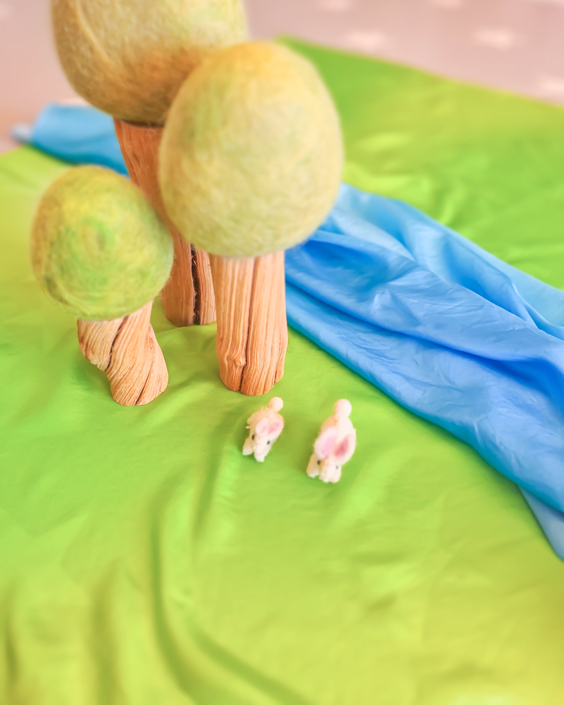 Spring and Winter play silks featured- Styled by @mummawith_3